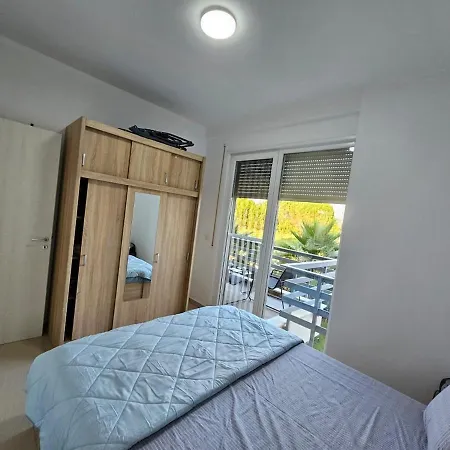 Skyview In Lalzi Bay דירה